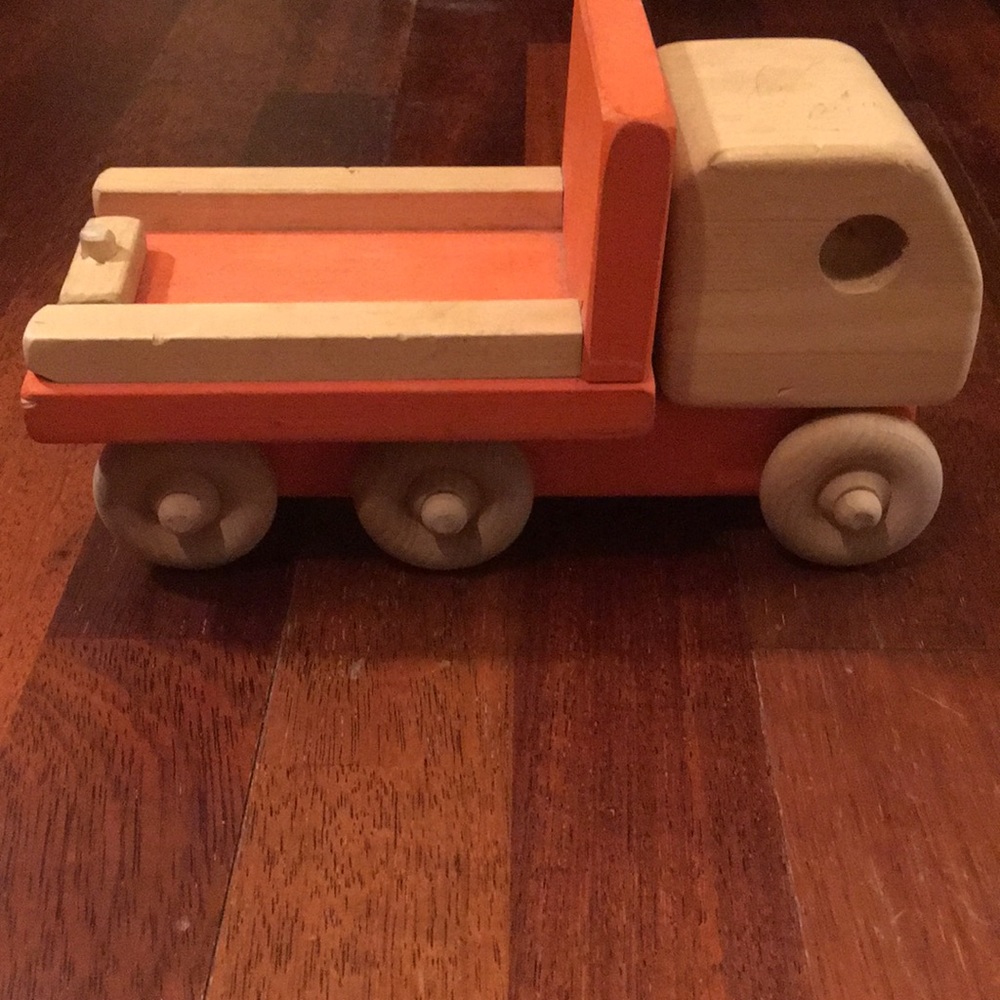 🛍 4 for $12! Wooden toy truck